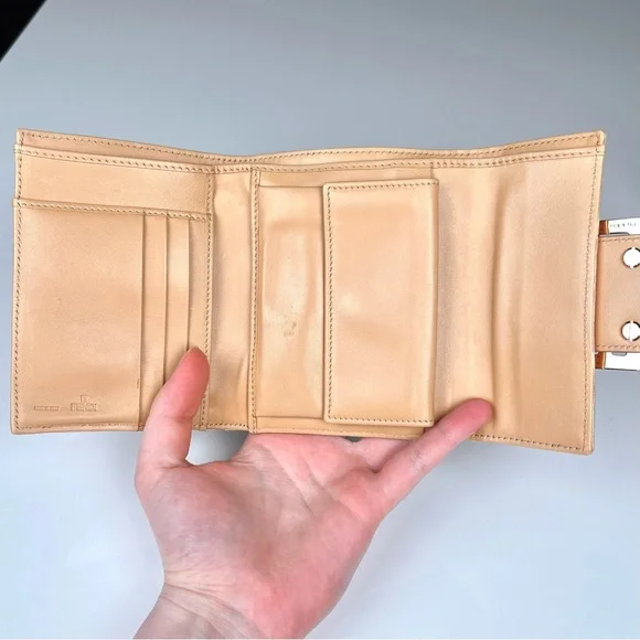 RESERVED Fendi Compact Pink Wallet With Box - Picture 5 of 6